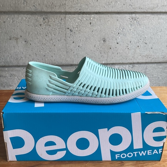 People “The Rio” Water Shoes - Picture 1 of 7